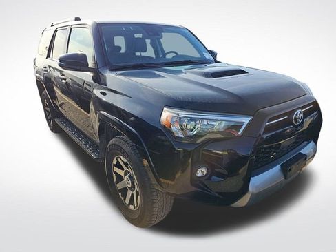 Used 2024 Toyota 4Runner TRD Off-Road Premium image 3