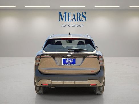 Used 2026 Nissan Kicks SR image 4