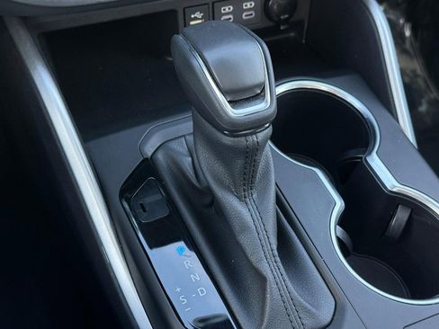 Certified 2024 Toyota Highlander XLE image 27