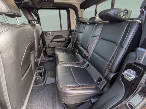 Used 2021 Jeep Gladiator Overland AWD/4WD image 10