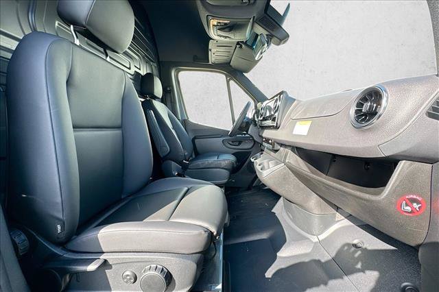 New 2026 Mercedes-Benz Sprinter 2500 image 23