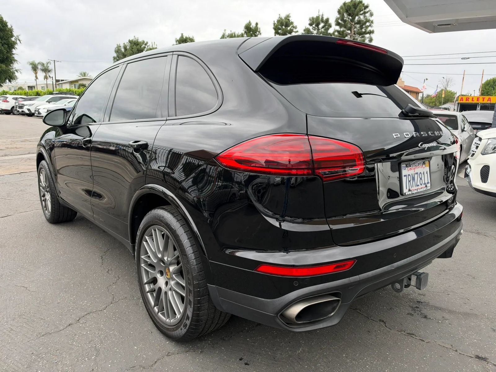 Used 2017 Porsche Cayenne AWD/4WD image 18