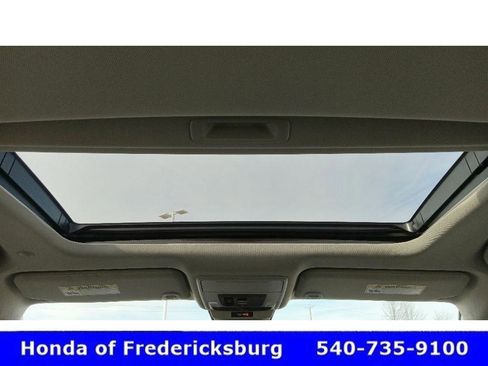 Certified 2025 Honda Accord SE image 30