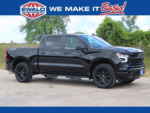 Used 2024 Chevrolet Silverado 1500 RST w/ LPO, Liner Protection Package AWD/4WD image 1