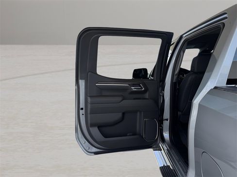 Used 2025 GMC Sierra 1500 SLT w/ SLT Premium Package image 16