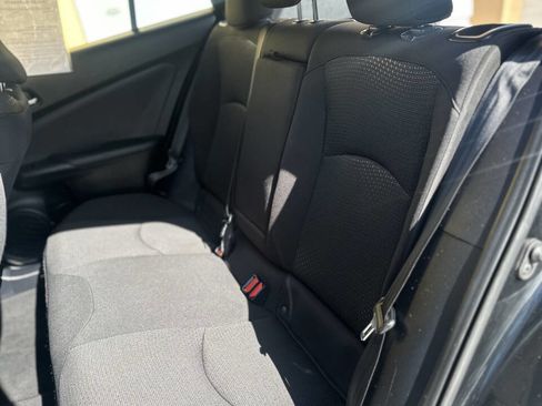 Used 2022 Toyota Prius LE image 24
