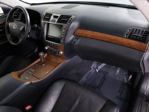 Used 2010 Lexus LS 460 RWD image 40