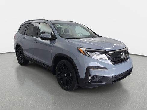 Certified 2022 Honda Pilot Black Edition image 3