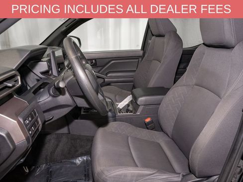 Used 2024 Toyota Tacoma SR5 AWD/4WD image 9