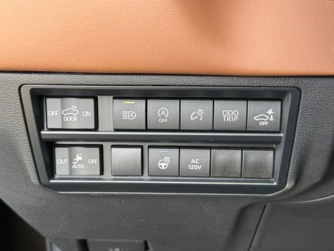 Used 2023 Toyota Tundra 1794 Edition image 21