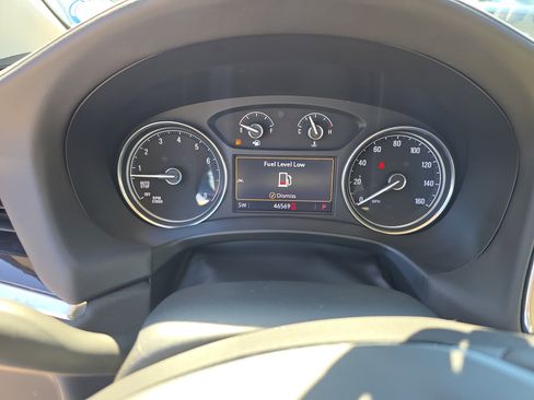 Used 2022 Buick Enclave Essence w/ Sport Touring Edition image 29