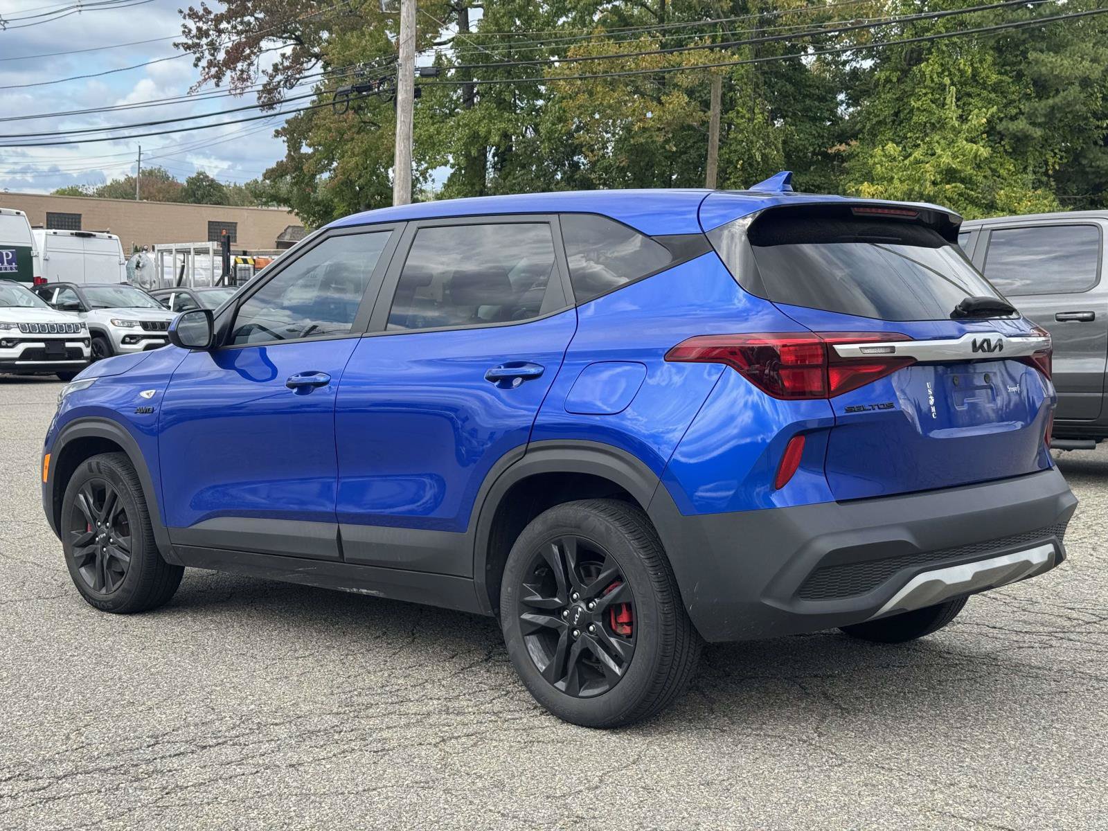 Used 2023 Kia Seltos LX AWD/4WD image 7