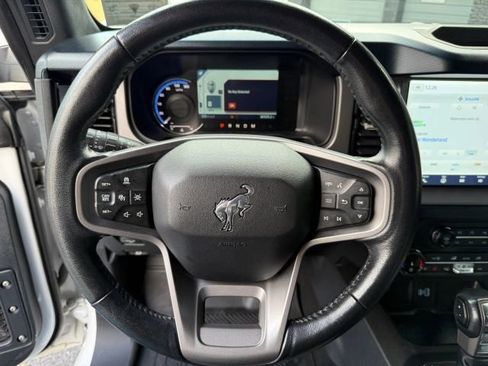 Used 2022 Ford Bronco Outer Banks AWD/4WD image 38
