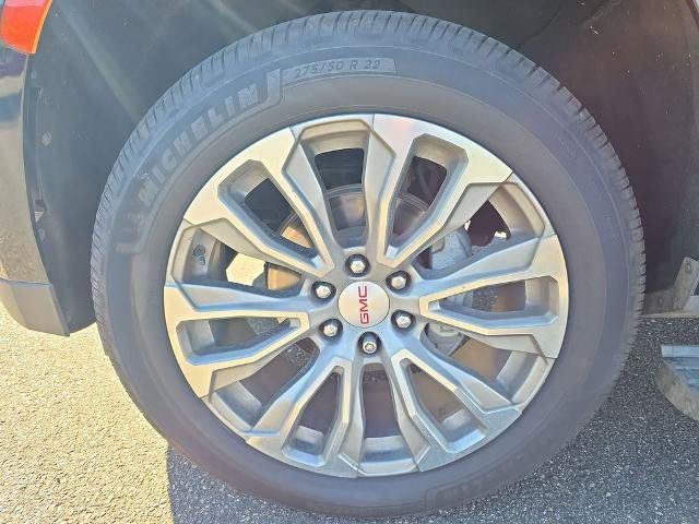 Used 2021 GMC Yukon Denali w/ Denali Premium Package AWD/4WD image 14