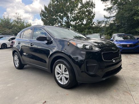 Used 2017 Kia Sportage LX w/ LX Popular Package FWD image 3