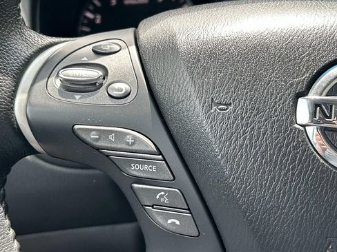 Used 2014 Nissan Pathfinder SV AWD/4WD image 28
