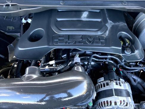 Used 2020 RAM 1500 Limited image 32