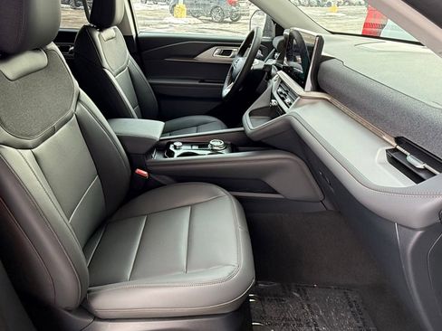 New 2026 Ford Explorer Active AWD/4WD image 22