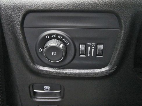 Used 2023 Jeep Grand Cherokee Summit w/ Adv Protech Group IV RWD image 23