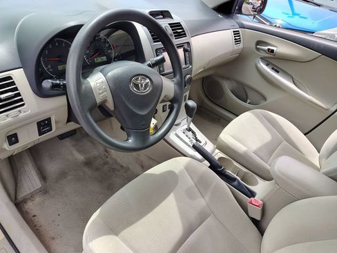 Used 2013 Toyota Corolla LE FWD image 8