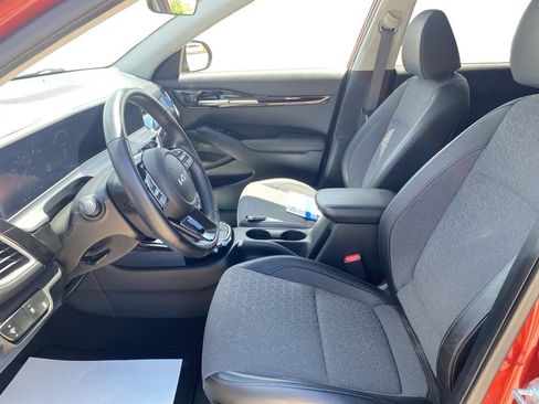 Used 2024 Kia Seltos S AWD/4WD image 17