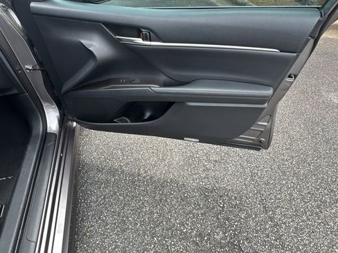 Used 2021 Toyota Camry XSE w/ Navigation Package FWD image 14