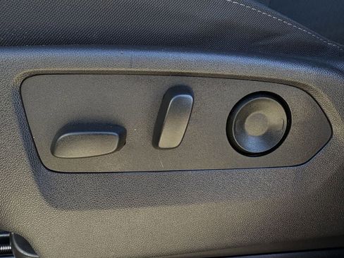 Used 2025 Chevrolet Silverado 1500 LT Trail Boss image 26