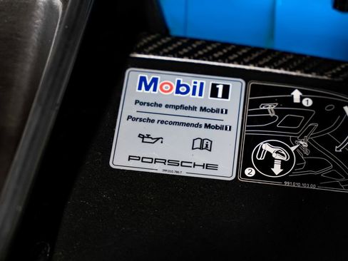 Used 2018 Porsche 911 GT3 RWD image 45