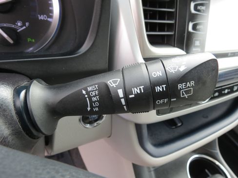 Used 2016 Toyota Highlander Limited image 17