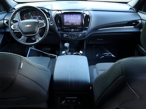 Used 2023 Chevrolet Traverse LT image 16