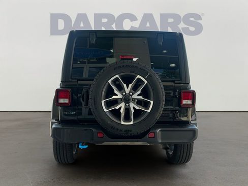 Used 2024 Jeep Wrangler Unlimited AWD/4WD image 6