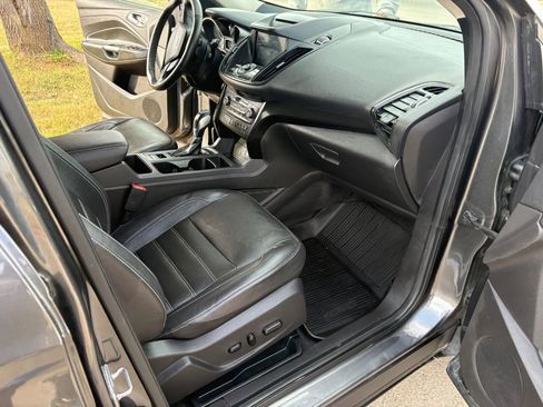 Used 2018 Ford Escape Titanium w/ Ford Safe & Smart Package image 29