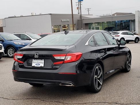 Used 2018 Honda Accord Sport image 5