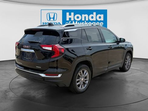 Used 2023 GMC Terrain SLT AWD/4WD image 5