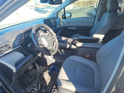 Used 2024 Toyota Sienna XLE w/ XLE Plus Package image 25