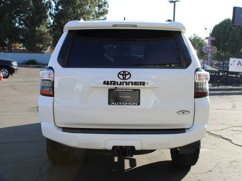 Used 2018 Toyota 4Runner SR5 image 37