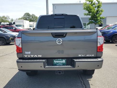 Used 2020 Nissan Titan SV w/ SV Convenience Package AWD/4WD image 5
