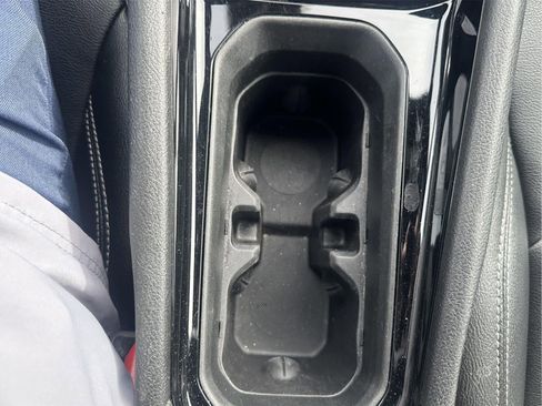 Used 2025 Jeep Compass Limited image 22