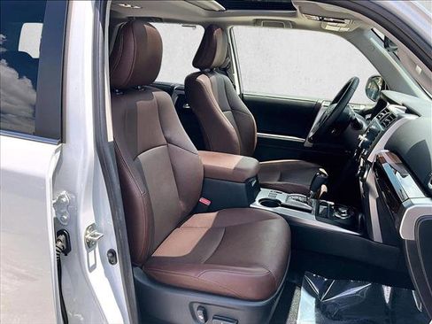 Used 2024 Toyota 4Runner Limited AWD/4WD image 9