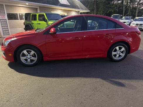 Used 2016 Chevrolet Cruze LT w/ Sun And Sound Package image 22
