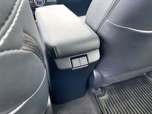Used 2022 Toyota Prius Prime XLE FWD image 28