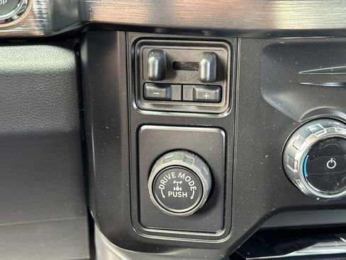 New 2026 Ford F350 Lariat RWD image 25