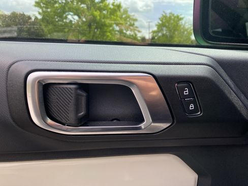 Used 2025 Ford Bronco 2-Door image 24