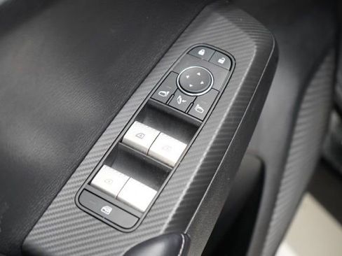 Used 2024 Mitsubishi Outlander SE image 18