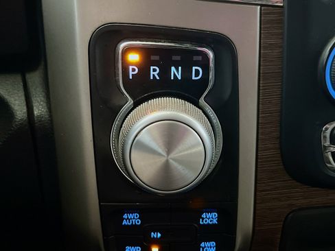 Used 2017 RAM 1500 Laramie image 13