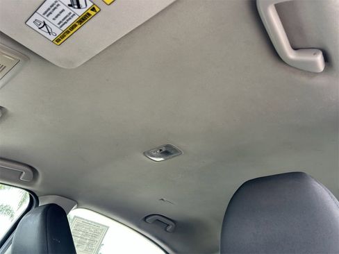 Used 2020 Honda HR-V LX image 34