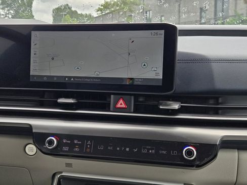 Certified 2025 Kia Carnival SX Prestige FWD image 20