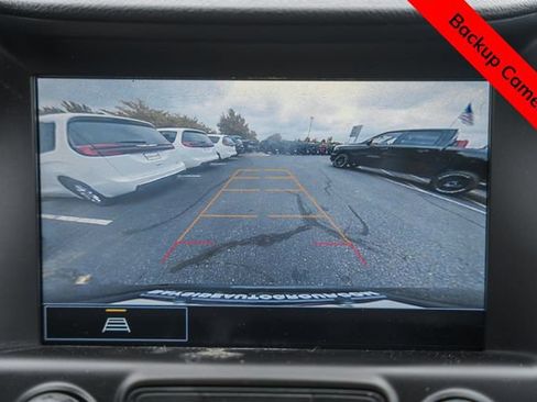 Used 2022 GMC Terrain AT4 w/ Infotainment Package II AWD/4WD image 11