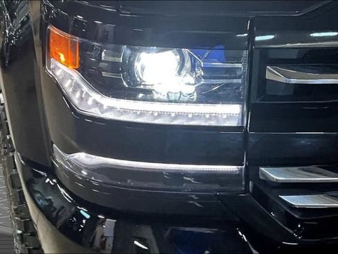 Used 2018 Chevrolet Silverado 1500 LTZ Z71 AWD/4WD image 29