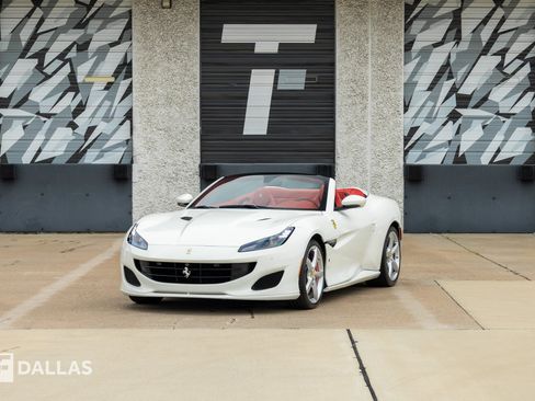 Used 2019 Ferrari Portofino RWD image 5